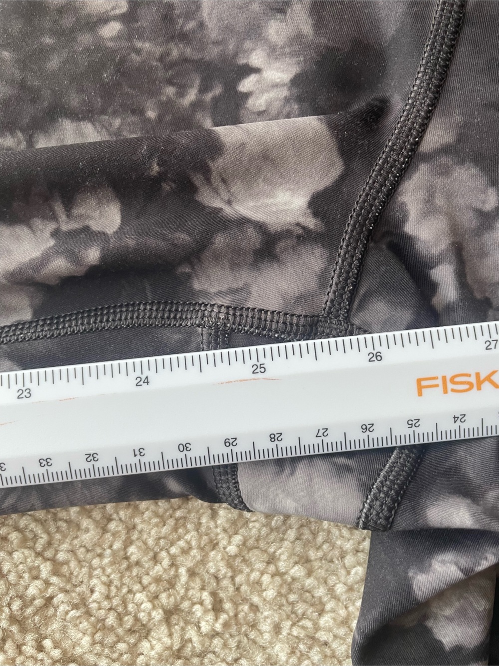 Athleta Black Gray Rainier Printed Tight Women’s Size M Floral Yoga Athleisure - Picture 9 of 9